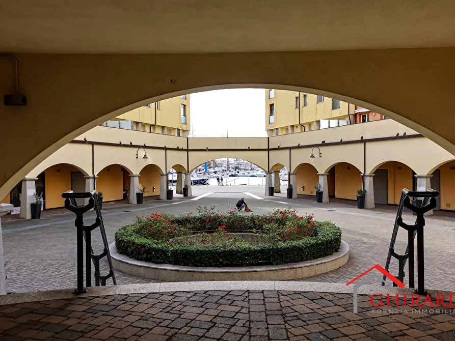 Immagine 28 di Bilocale in vendita  in VIA CIBRARIO 37 a Genova