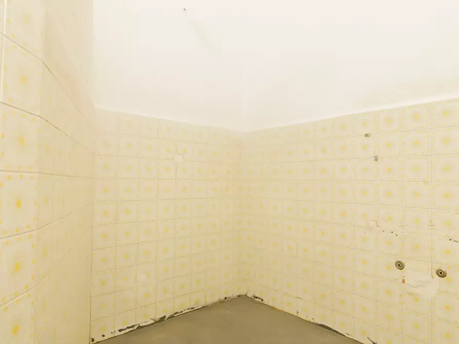 Immagine 14 di Magazzino in affitto  in VIA CHIARAVAGNA 18R a Genova