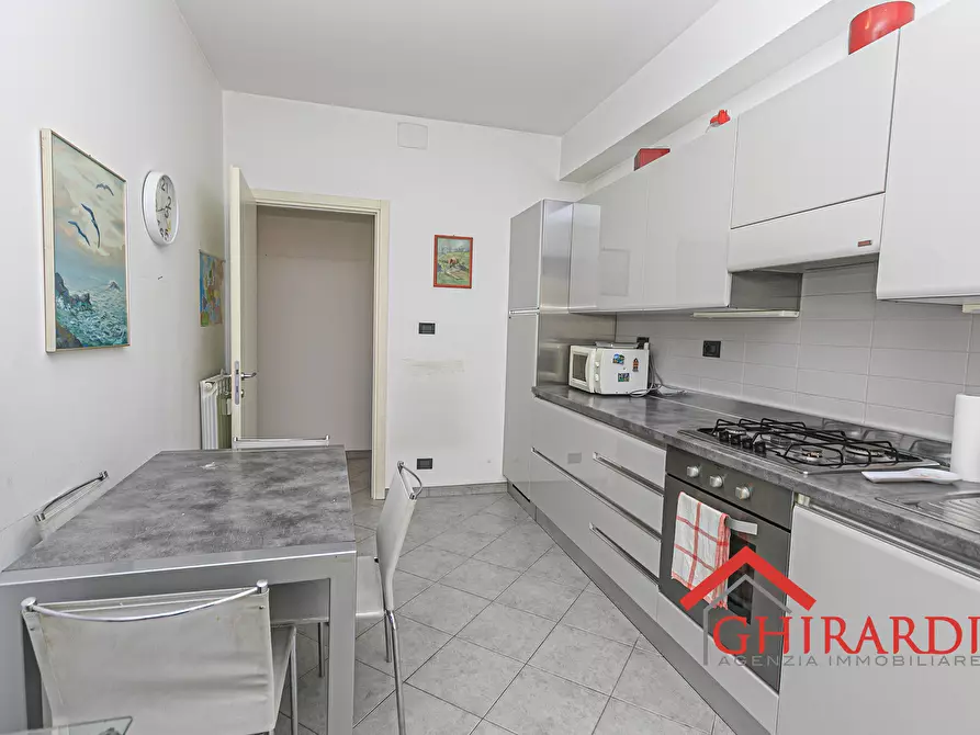 Immagine 11 di Bilocale in vendita  in VIA GINO CAPPONI 11 a Genova