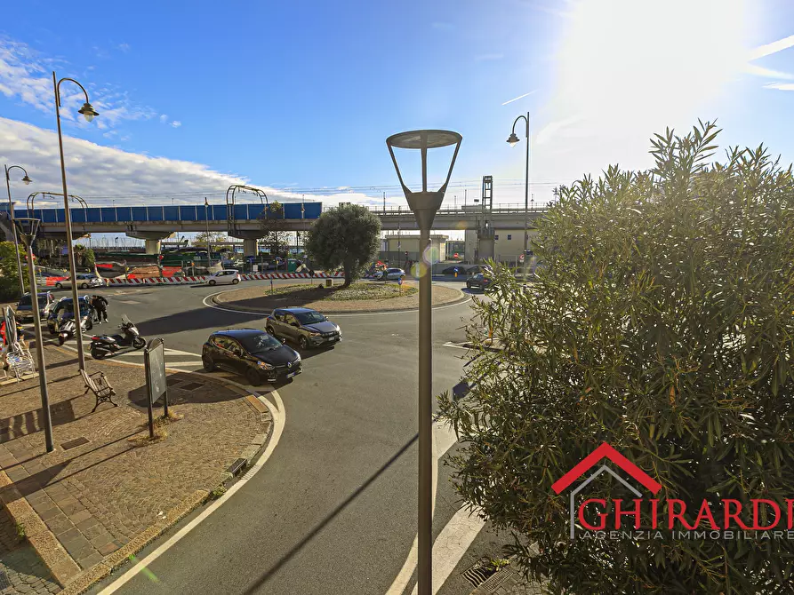 Immagine 43 di Showroom in affitto  in VIA PRA' 5 a Genova