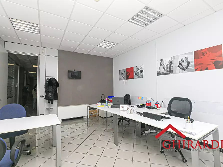 Immagine 17 di Ufficio in vendita  in Via Bombrini a Genova