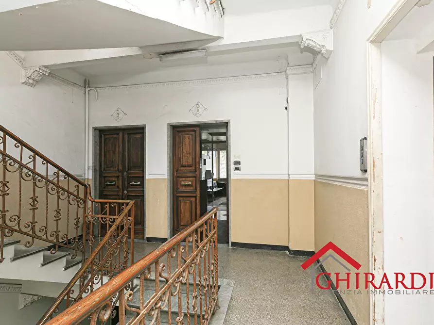 Immagine 43 di Pentalocale in vendita  in Via Sabotino 8 a Genova