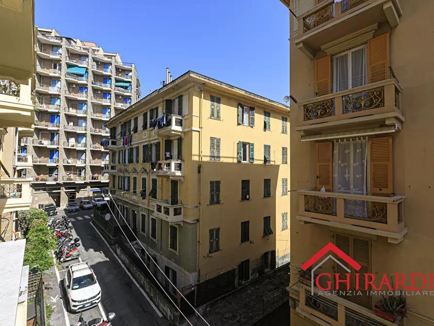 Immagine 29 di Quadrilocale in vendita  in Via Giuseppe de Notaris 4 a Genova