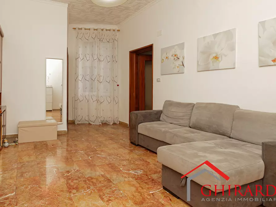 Immagine 1 di Trilocale in vendita  in Corso A. De Stefanis 54 a Genova