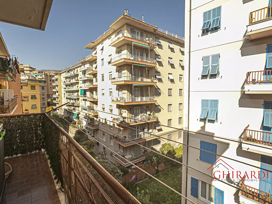 Immagine 32 di Quadrilocale in vendita  in Via Gian Pietro Sery 7 a Genova