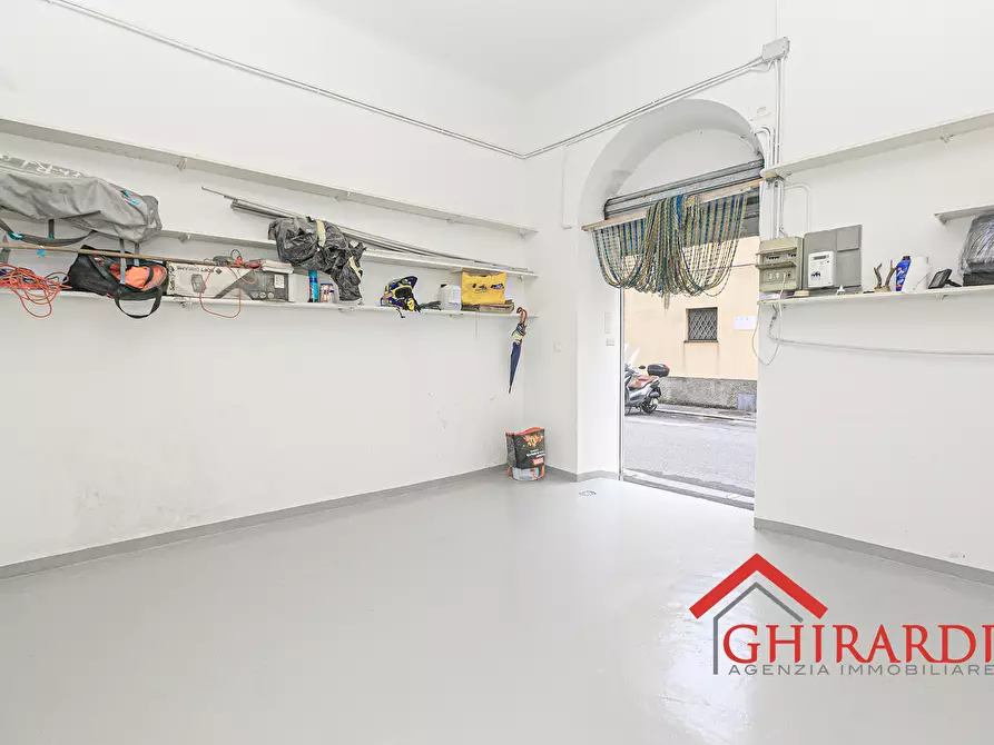 Immagine 4 di Magazzino in vendita  in VIA GAETANO DONIZETTI 73R a Genova