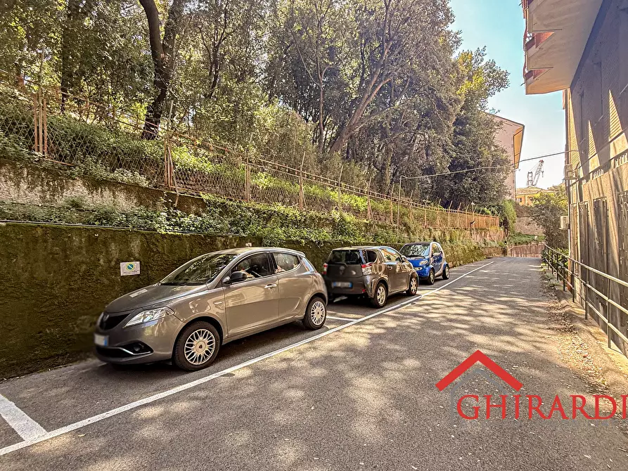 Immagine 17 di Garage in vendita  in Via San Tomaso d'Aquino a Genova