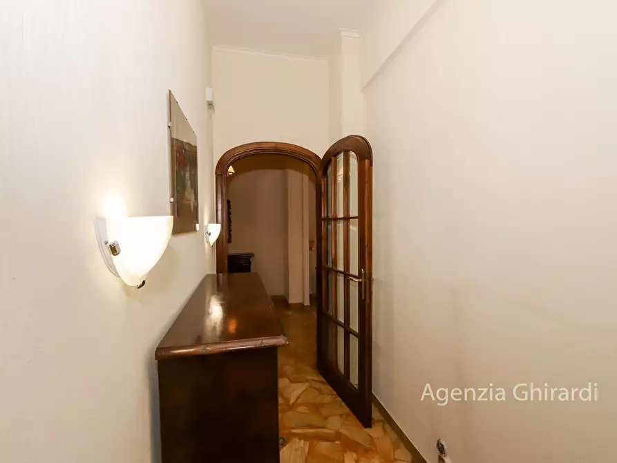 Immagine 12 di Trilocale in vendita  in Via Briscata 7 a Genova