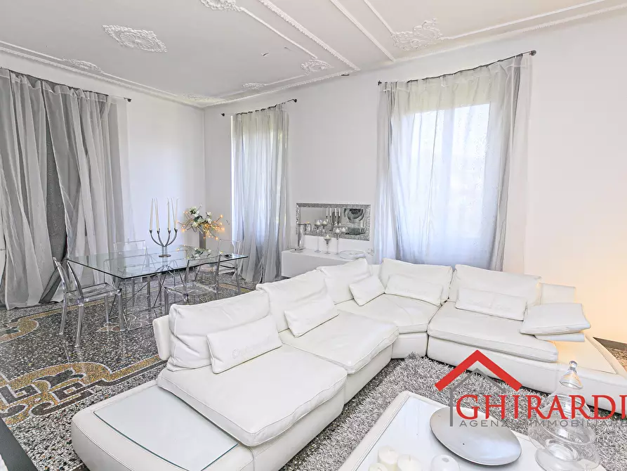 Immagine 8 di Pentalocale in vendita  in PIAZZA BONAVINO 11 a Genova