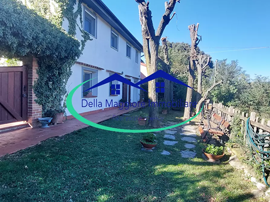 Immagine 28 di Casa bifamiliare in vendita  in Via della Valle Benedetta a Livorno