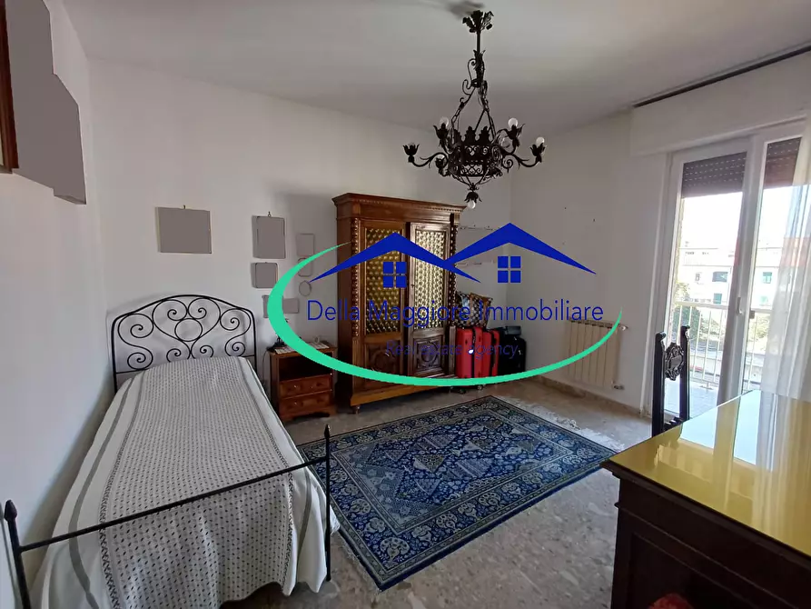 Immagine 23 di Pentalocale in vendita  in via montebello a Livorno