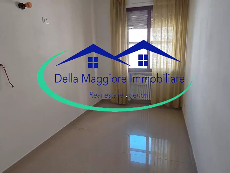 Immagine 8 di Pentalocale in vendita  in via Goito a Livorno