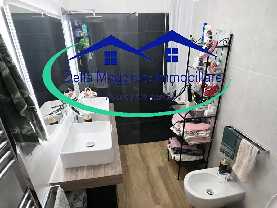 Immagine 25 di Quadrilocale in vendita  in Piazza Mazzini a Livorno