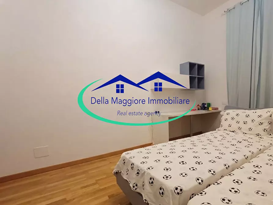 Immagine 13 di Quadrilocale in vendita  a Livorno