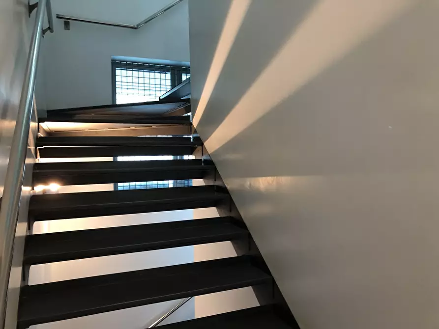 Immagine 8 di Ufficio in affitto  a Parma