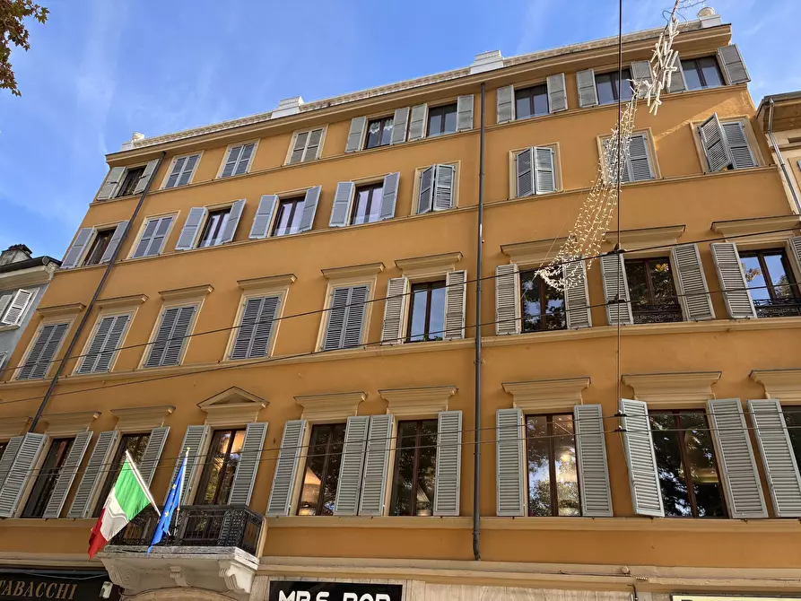 Immagine 15 di Ufficio in affitto  a Parma