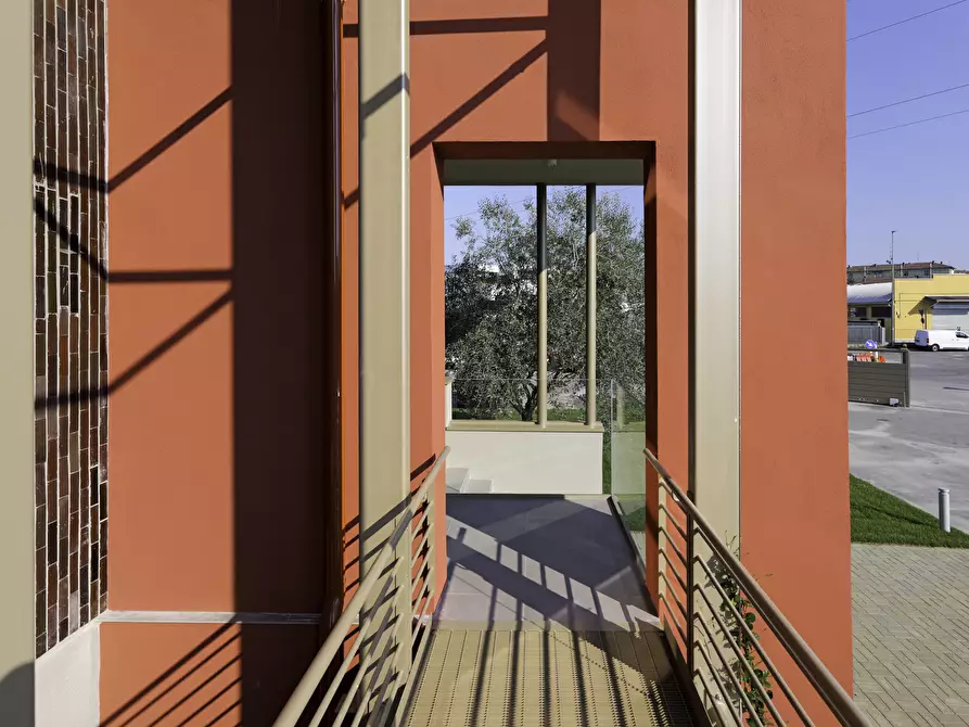 Immagine 7 di Ufficio in vendita  a Parma