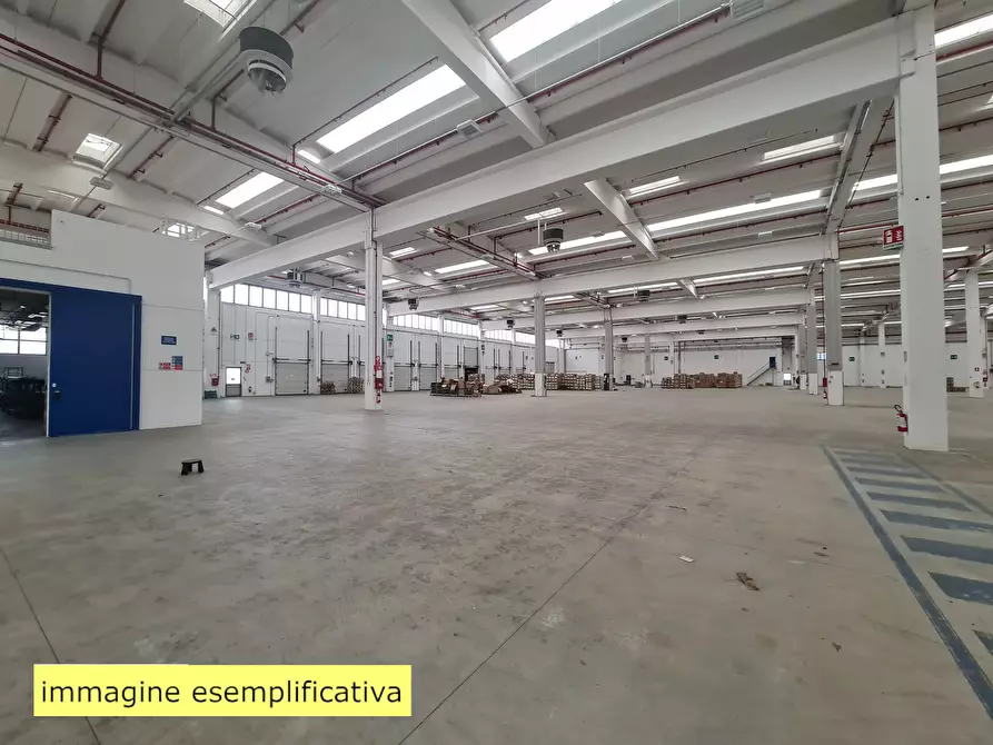 Immagine 6 di Capannone industriale in affitto  a Parma