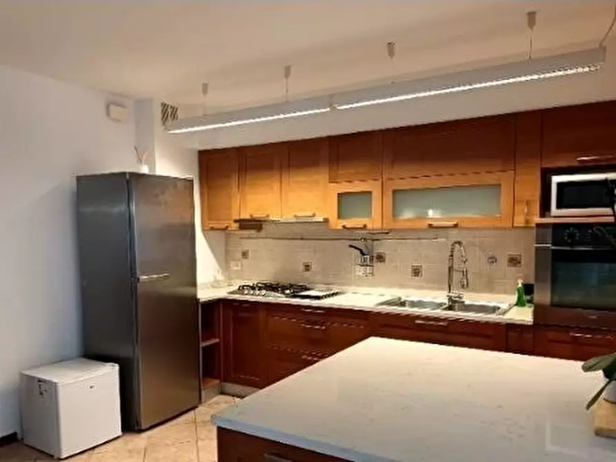 Immagine 1 di Stanza singola in affitto  a Trento