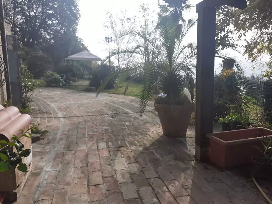 Immagine 14 di Villa in vendita  in VIA chiaravallese a Osimo