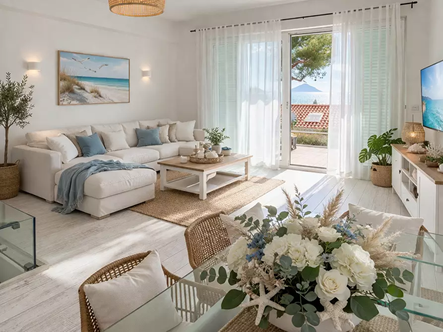 Immagine 12 di Villa in vendita  in Via Ischia a Numana