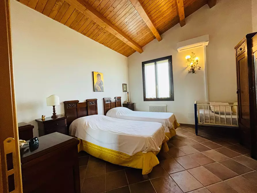 Immagine 40 di Rustico / casale in vendita  in morrovalle a Morrovalle