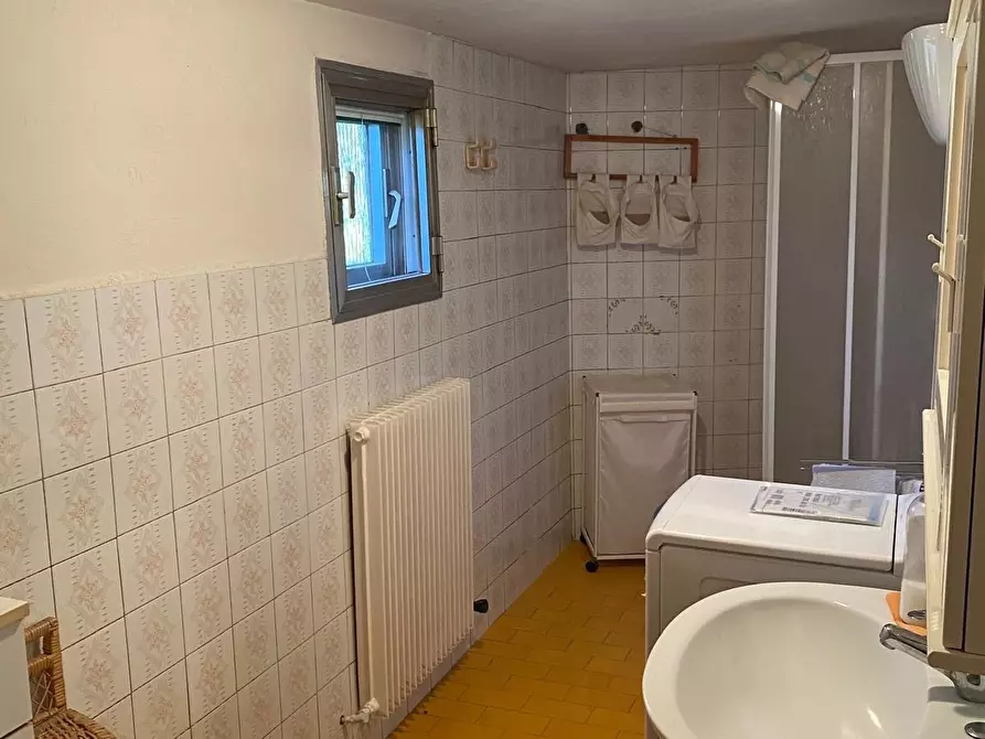 Immagine 5 di Rustico / casale in vendita  in Massignano a Ancona