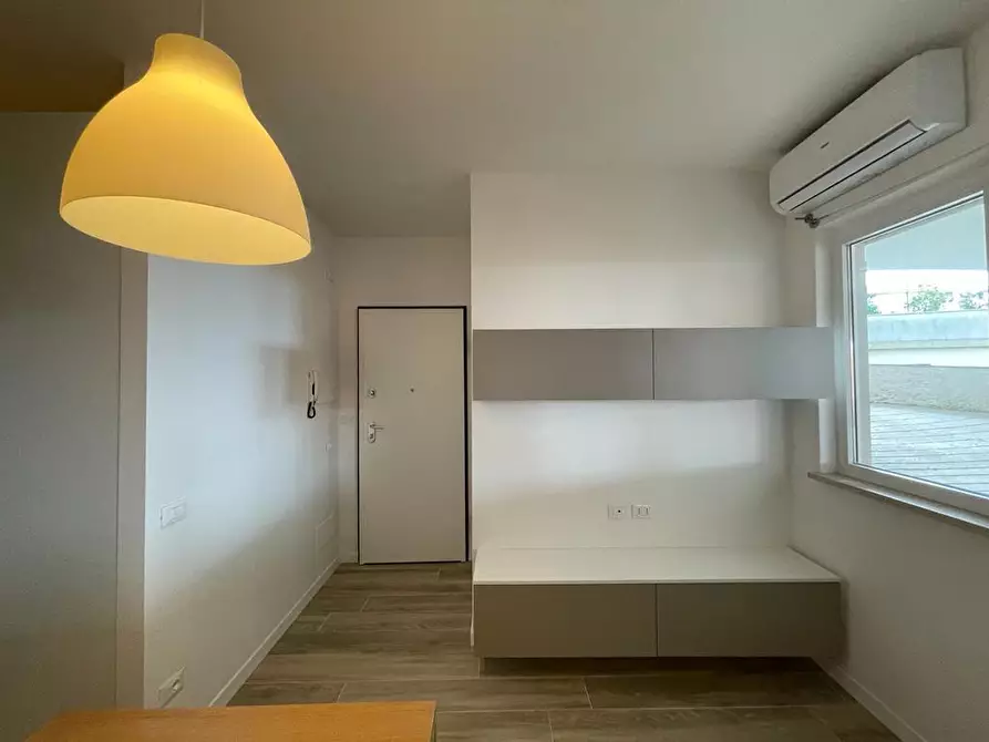 Immagine 13 di Bilocale in vendita  in Via Claudio Salmoni a Ancona