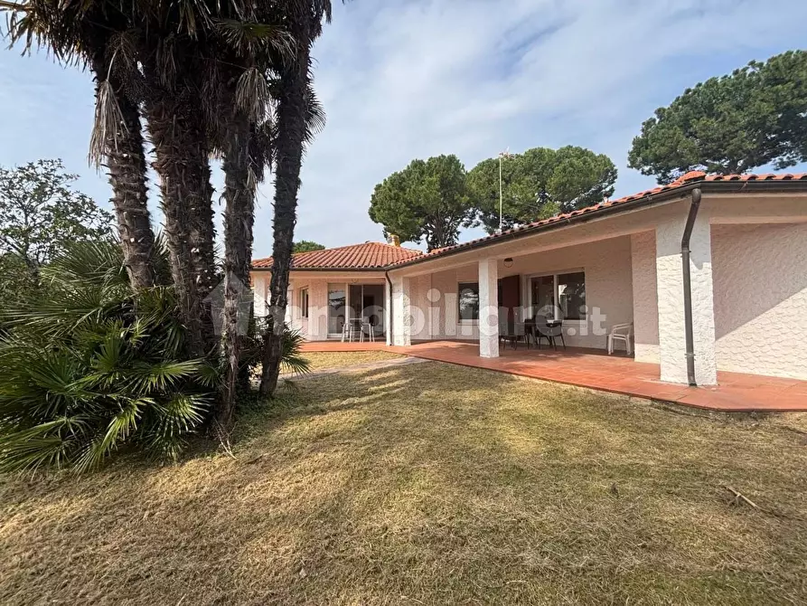 Immagine 11 di Villa in affitto  in Via delle Querce a Numana