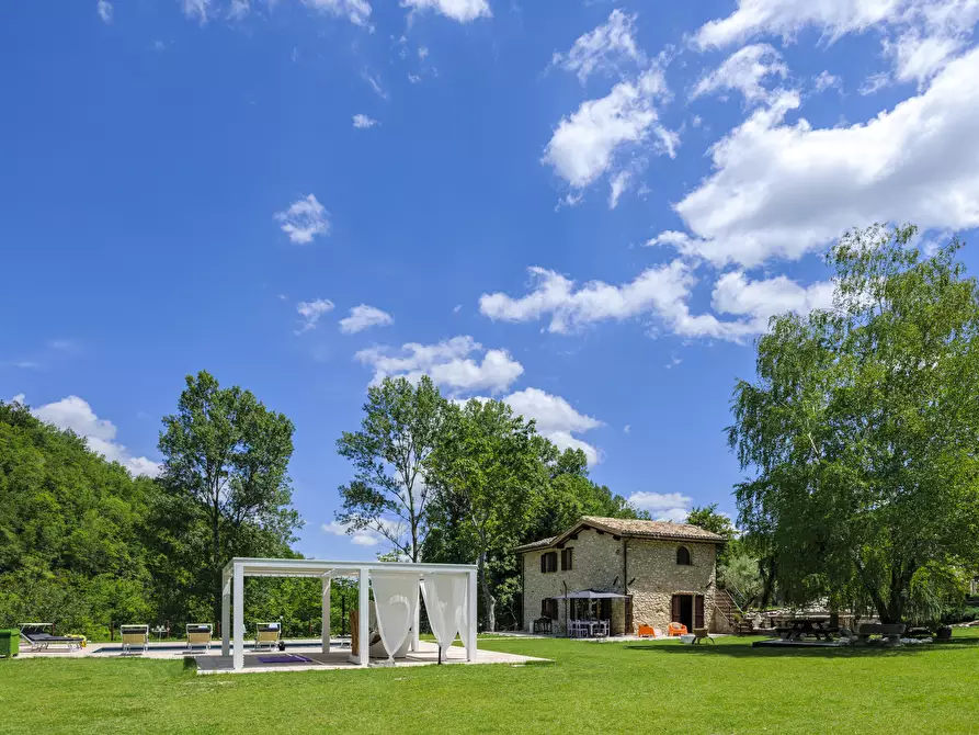 Immagine 9 di Rustico / casale in vendita  in SARNANO a Sarnano