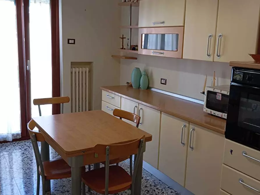 Immagine 20 di Bilocale in vendita  in Via Cingoli 7 a Ancona