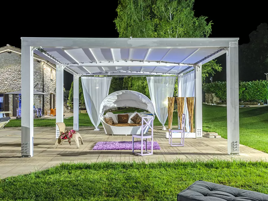 Immagine 25 di Rustico / casale in vendita  in Contrada Terro a Sarnano