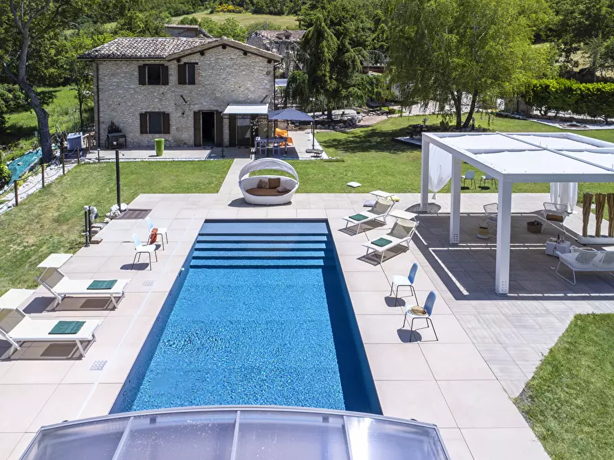 Immagine 37 di Rustico / casale in vendita  in SARNANO a Sarnano