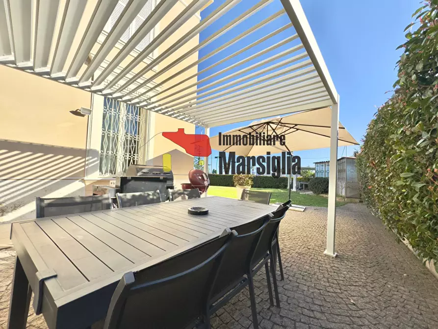 Immagine 8 di Villa in vendita  in Strada Solaro 105 a San Remo