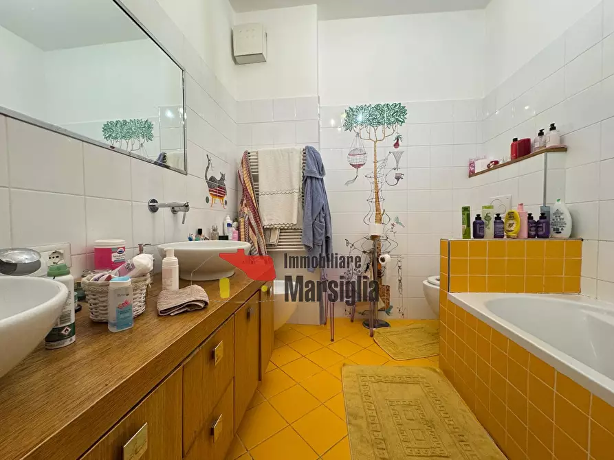 Immagine 22 di Quadrilocale in vendita  in Corso Felice Cavallotti 340 a San Remo