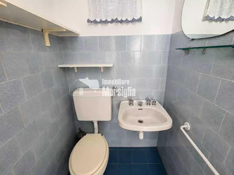 Immagine 16 di Trilocale in vendita  in Via Martiri della Libertà 139 a San Remo