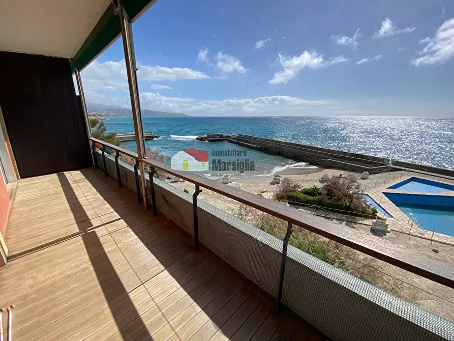 Immagine 3 di Bilocale in vendita  in CORSO MARCONI 204 a San Remo