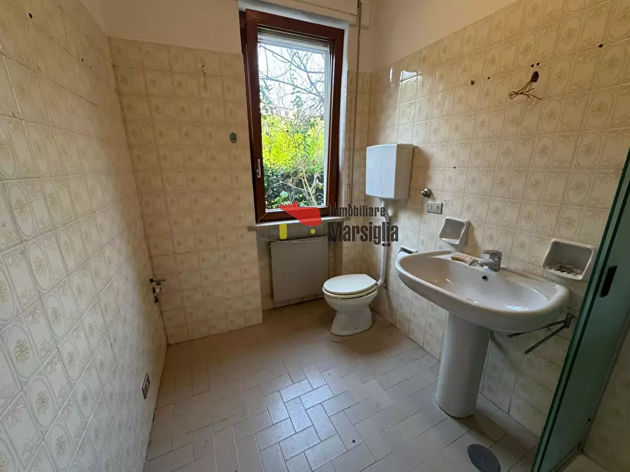 Immagine 11 di Trilocale in vendita  in Strada Bonmoschetto 8 a San Remo