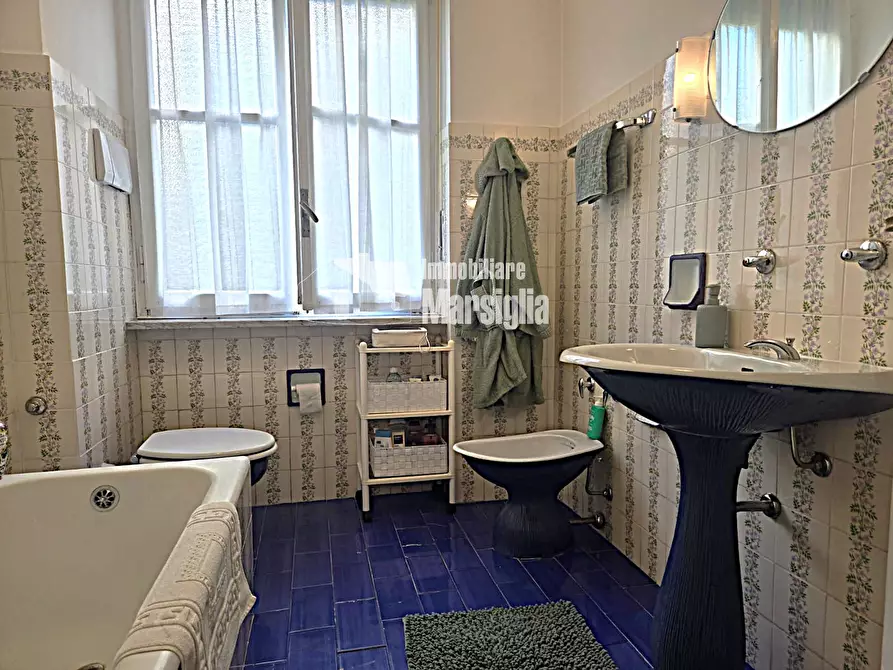 Immagine 14 di Quadrilocale in vendita  in Corso degli Inglesi 700 a San Remo