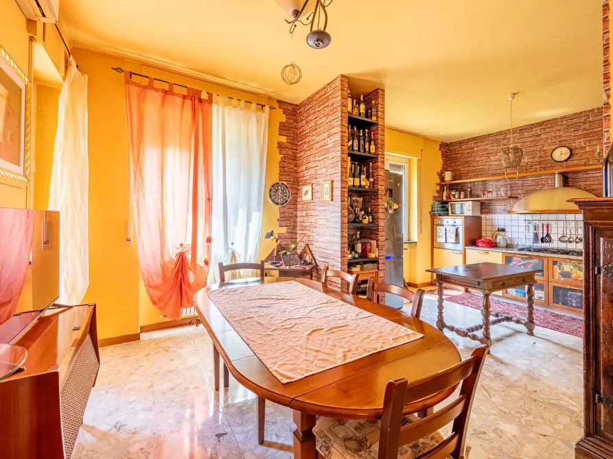 Immagine 1 di Appartamento in vendita  in Via Silvio Lagustena a Genova