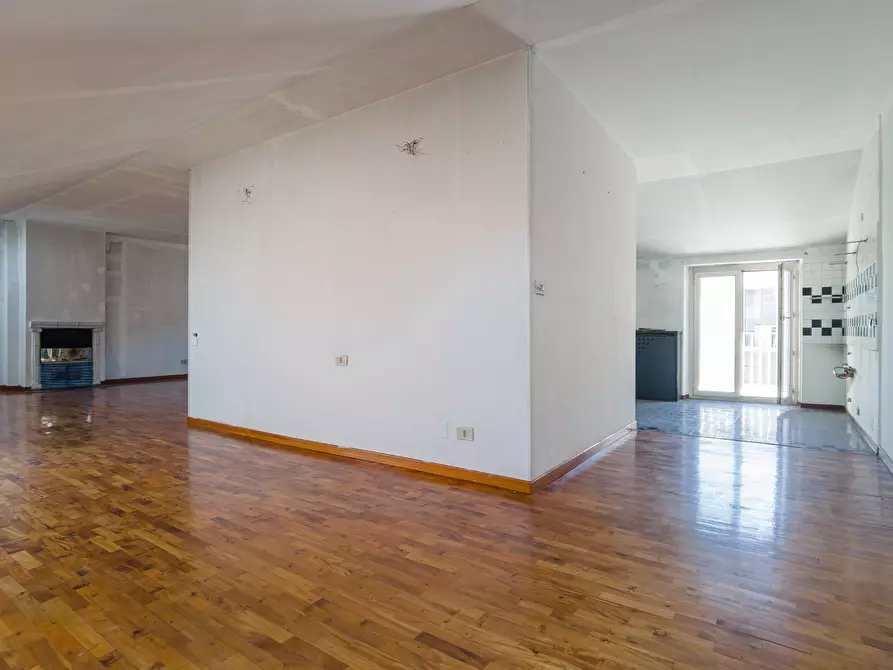 Immagine 12 di Attico in vendita  in Via Verolengo a Torino