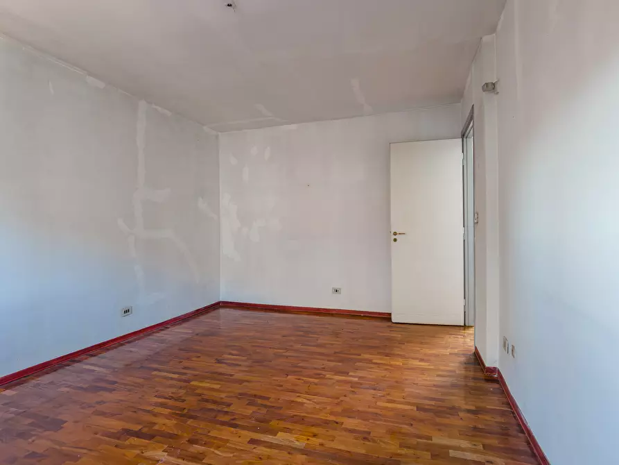 Immagine 27 di Attico in vendita  in Via Verolengo a Torino
