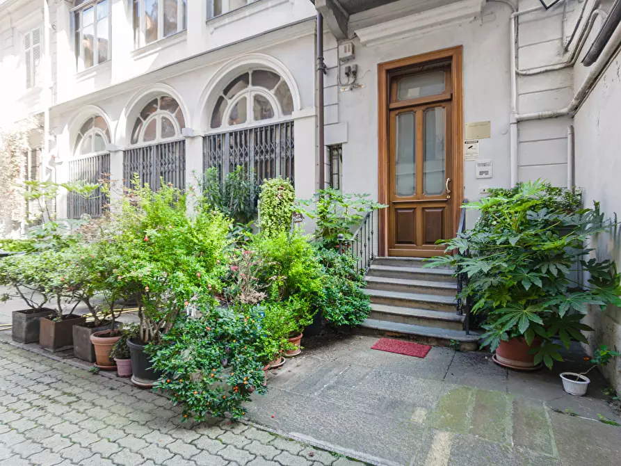 Immagine 25 di Ufficio in vendita  in Corso Re Umberto a Torino