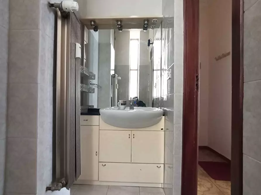 Immagine 7 di Monolocale in vendita  in Via San Donato a Torino