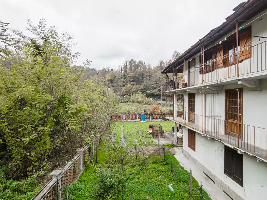 Immagine 2 di Palazzo in vendita  in Via Losa a Pessinetto