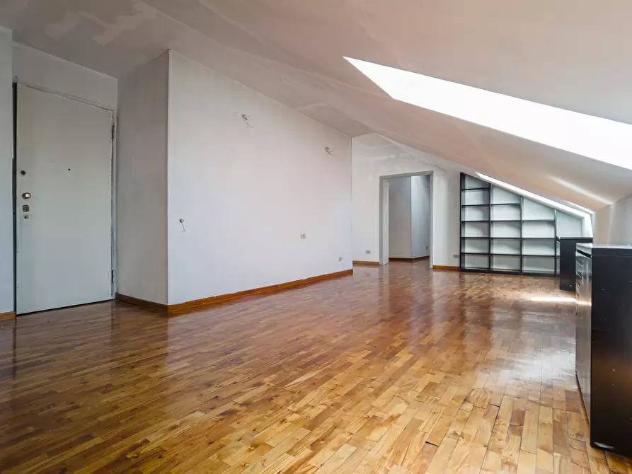 Immagine 9 di Attico in vendita  in Via Verolengo a Torino