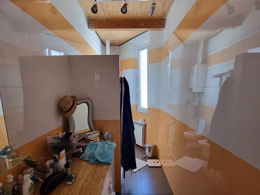 Immagine 10 di Pentalocale in vendita  a Livorno