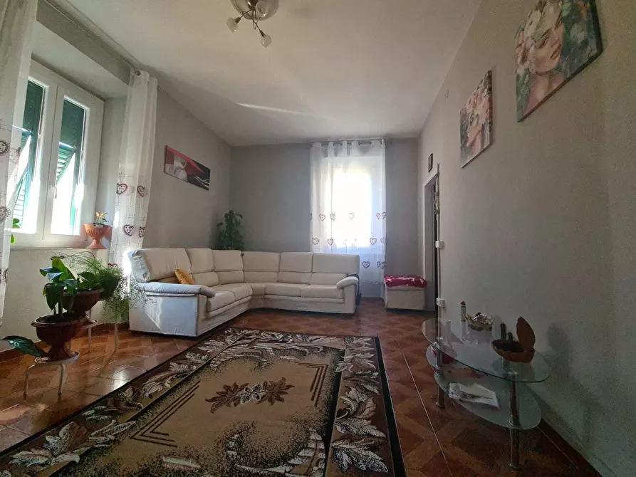 Immagine 11 di Trilocale in vendita  a Livorno