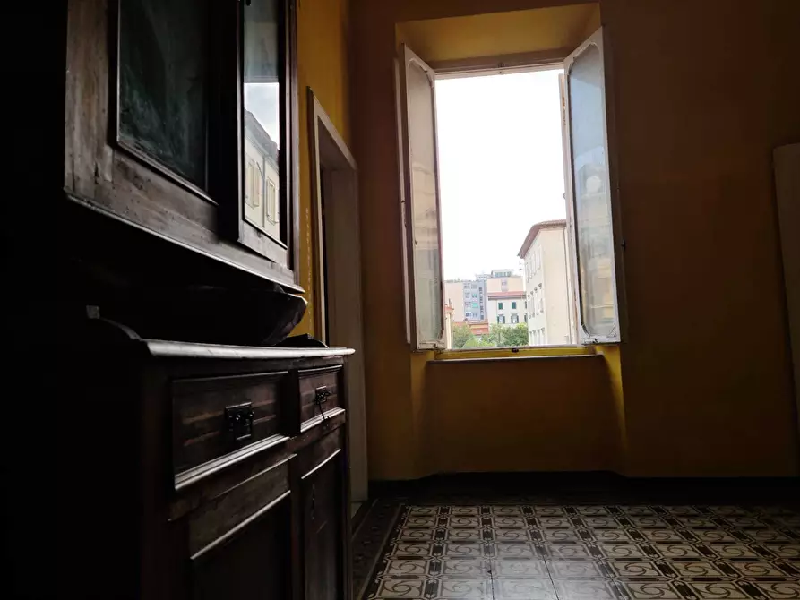 Immagine 8 di Appartamento in vendita  a Livorno