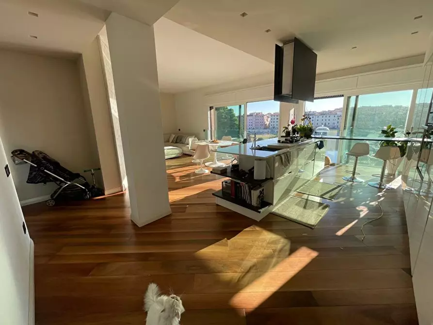 Immagine 2 di Trilocale in vendita  a Livorno